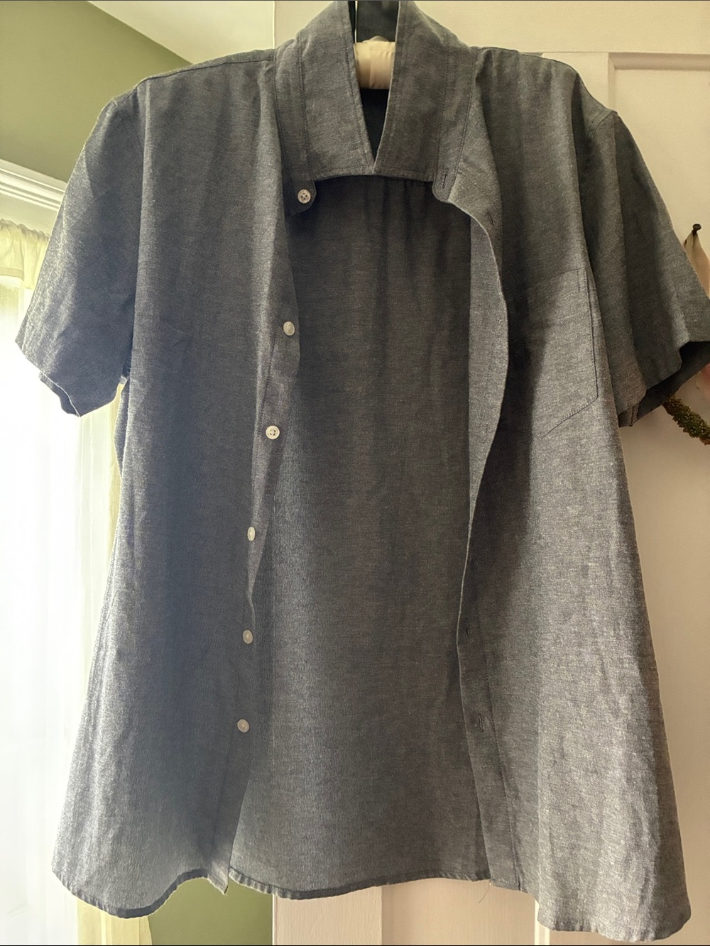 Amazon Men's Short Sleeve Button-Down Shirt - Gray